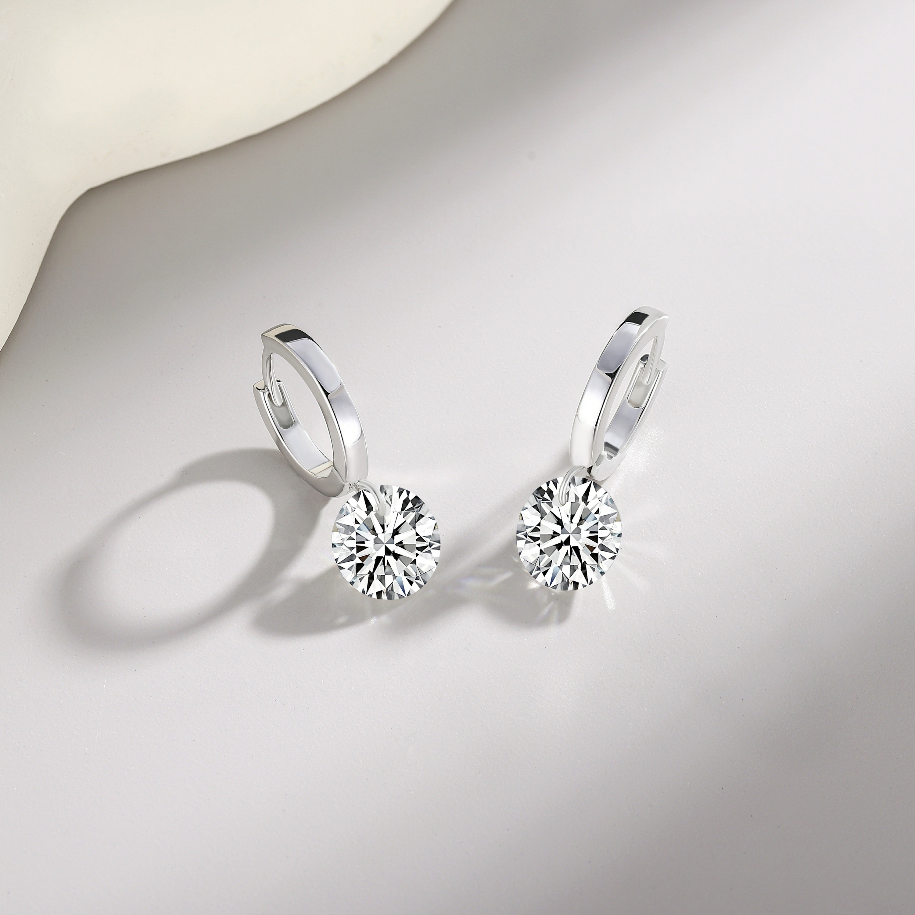 Luxury Moissanite Stud Earrings – S925 Sterling Silver, Platinum-Plated, Elegant Fine Jewelry