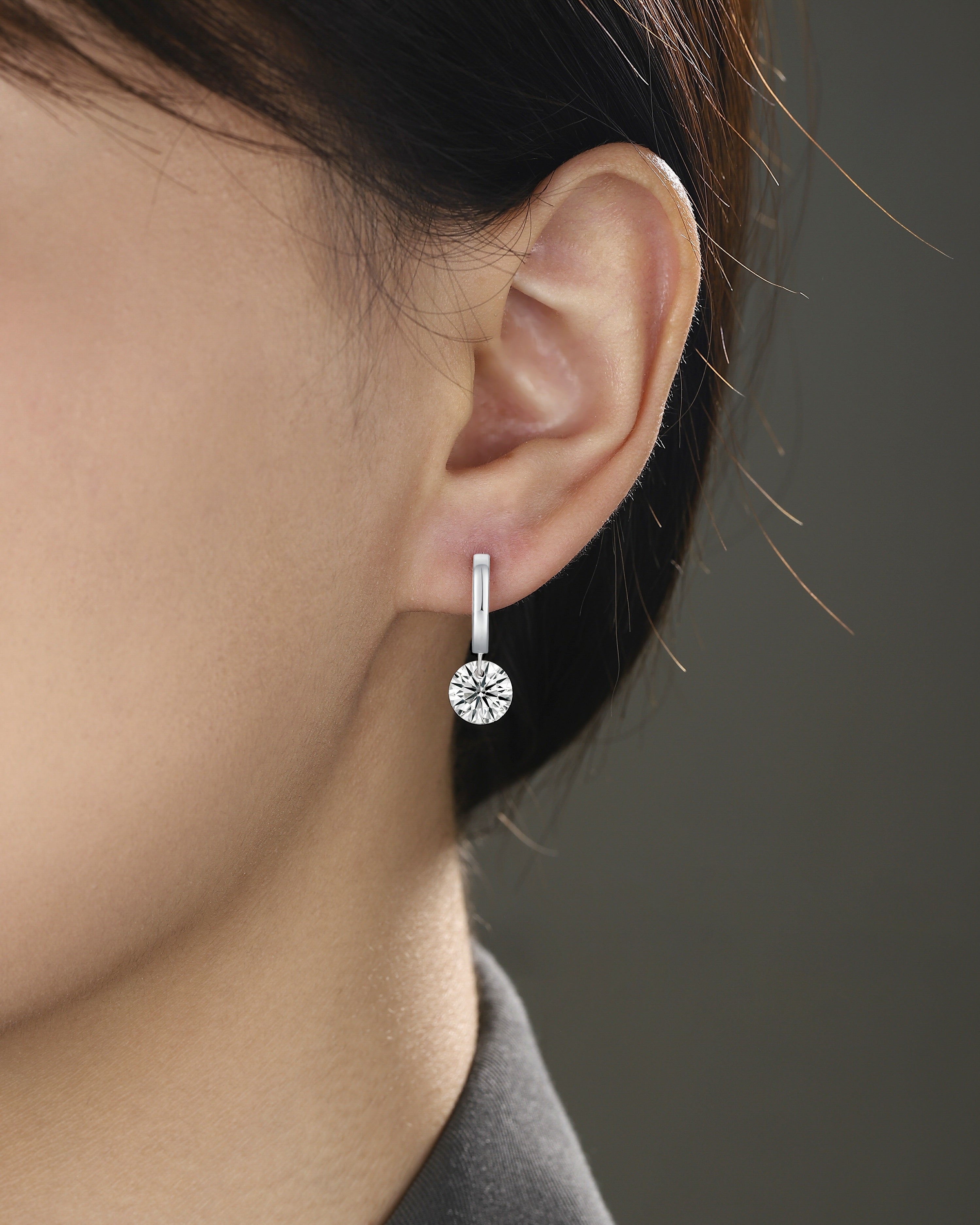 Luxury Moissanite Stud Earrings – S925 Sterling Silver, Platinum-Plated, Elegant Fine Jewelry